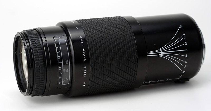 More pictures of the Exakta AF 75-300mm F4.5-5.6 MC Macro
